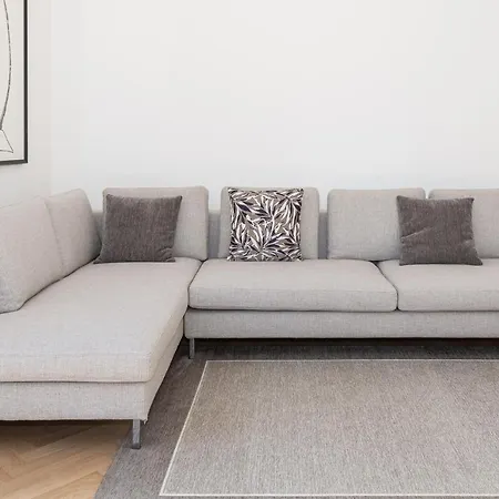 Volta 4 By Solutions * Cernobbio