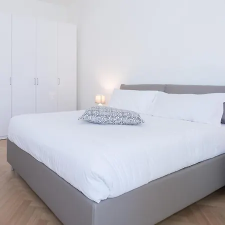 Volta 4 By Solutions * Cernobbio